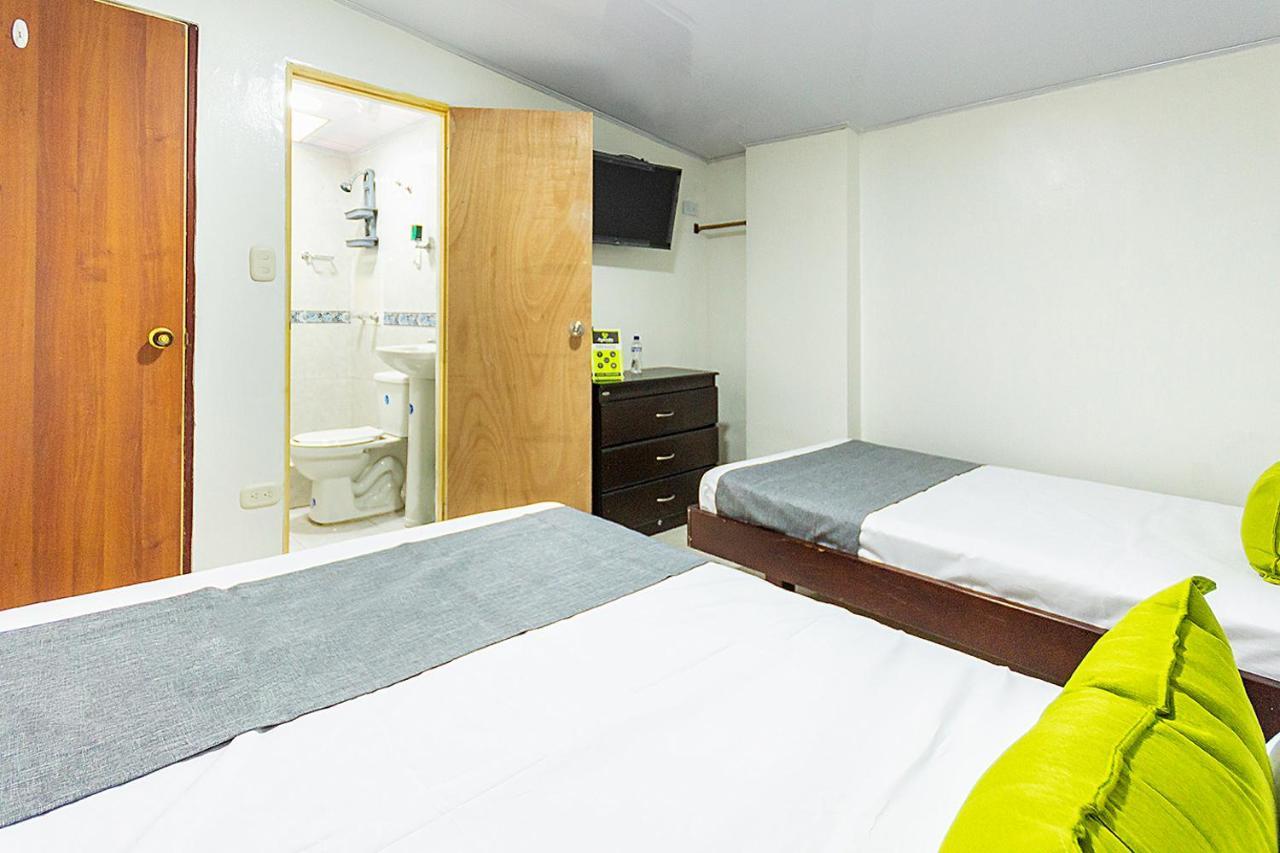 Hotel Ayenda Casa Howard 1092 โบโกตา ภายนอก รูปภาพ