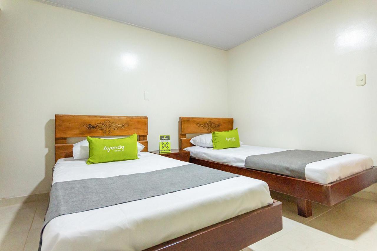 Hotel Ayenda Casa Howard 1092 โบโกตา ภายนอก รูปภาพ